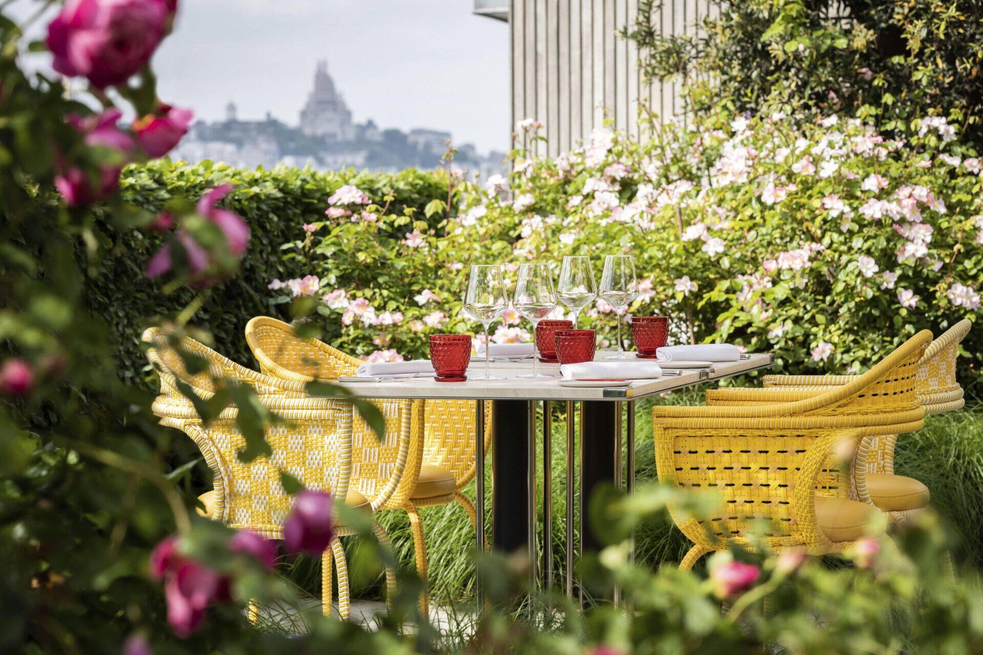 cheval-blanc-paris_le-jardin-de-cheval-blanc-paris_yann-deret-min.jpg