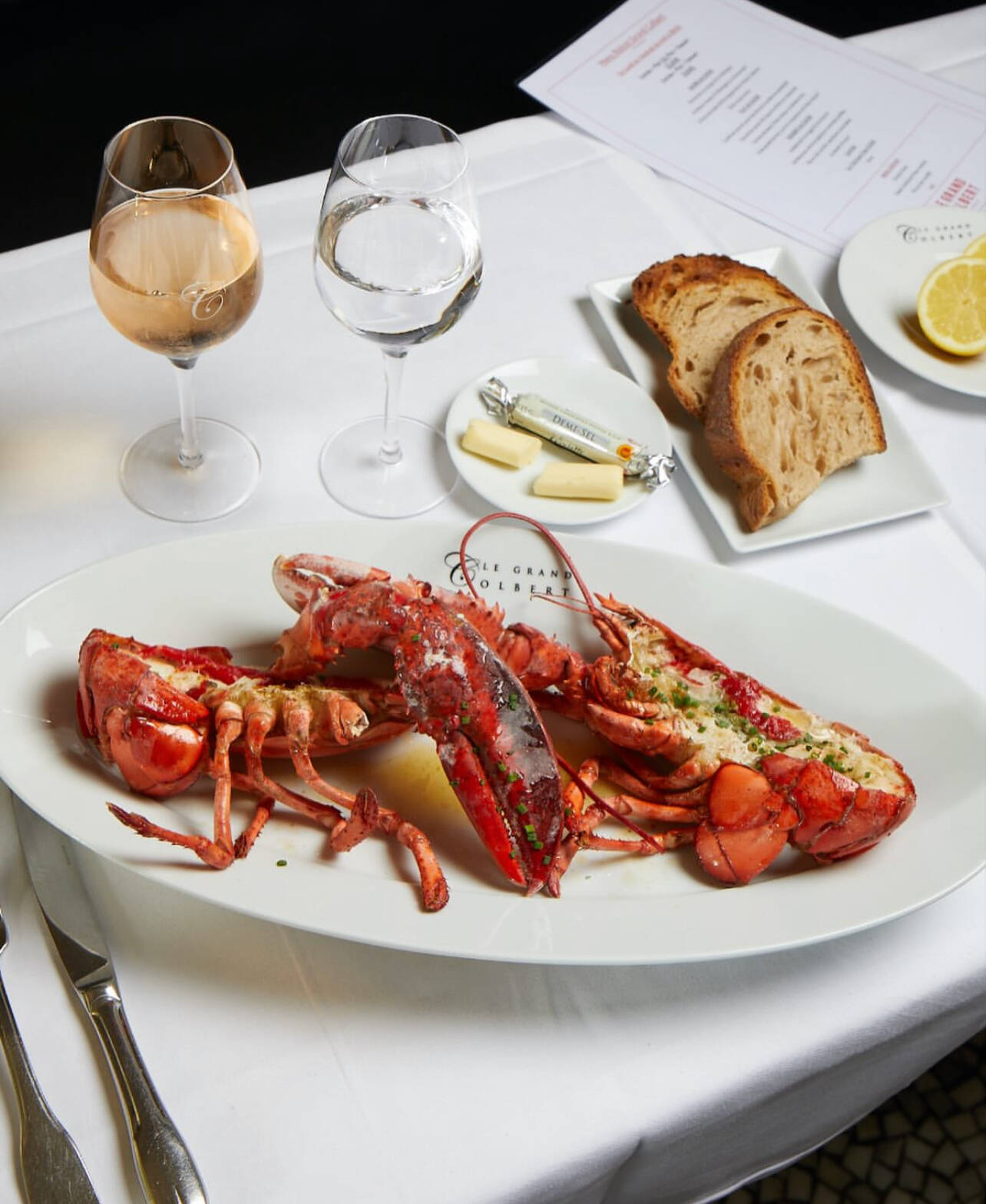 4-paris-le-grand-colbert-restaurant-brasserie-wine-bar-french-seafood-min.jpg