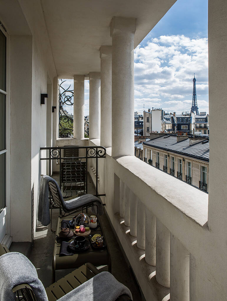 14-paris-hotel-marignan-champs-elysees.jpg