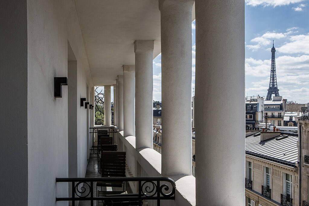 18-paris-hotel-marignan-champs-elysees.jpg