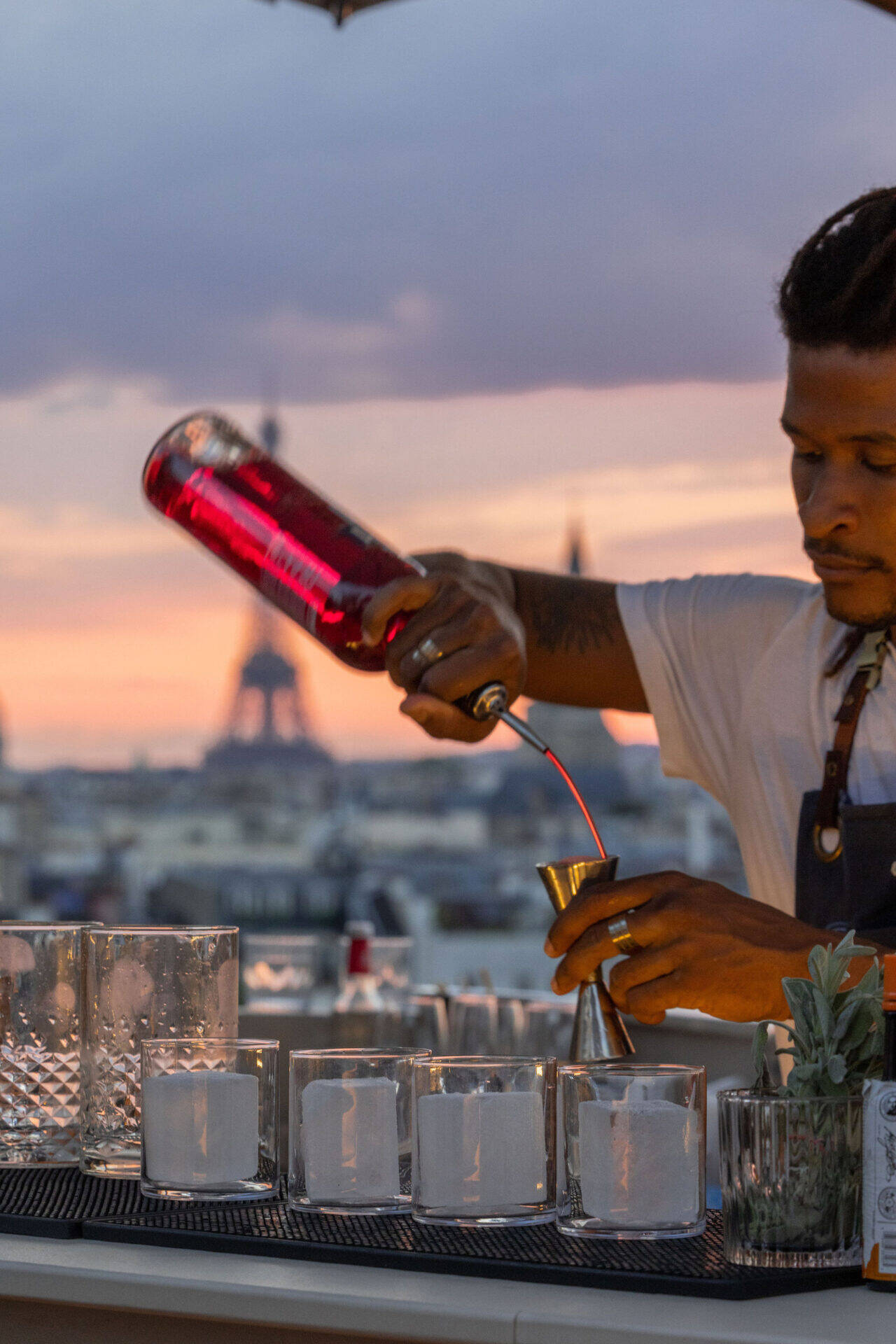 2-paris-rooftop-de-lhotel-dame-des-arts-hotel-paris.jpg