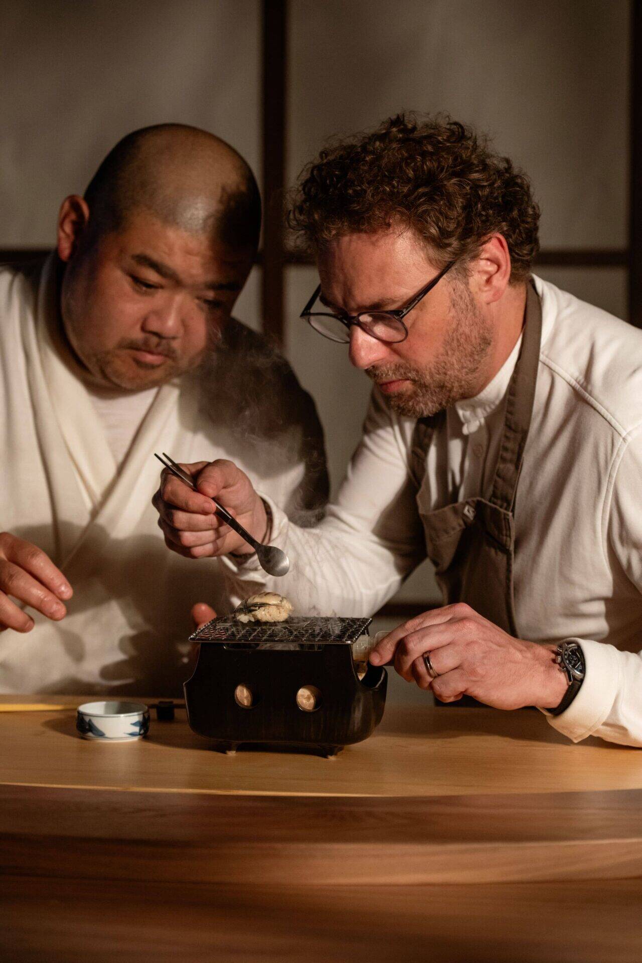 light-web-cheval-blanc-paris_hakuba_chefs-arnaud-donckele-et-takuya-watanabe_caroline-dutrey.jpg