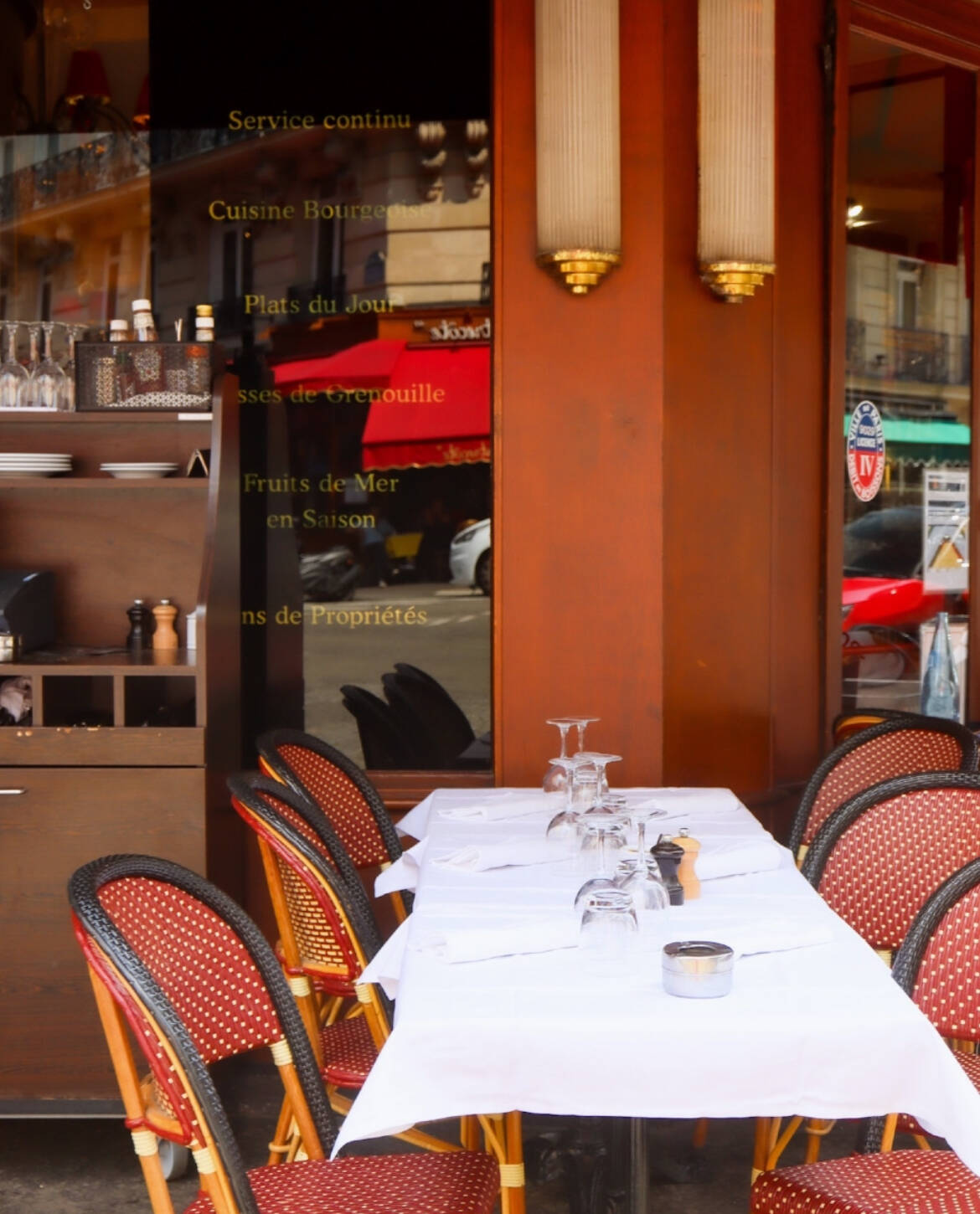 15-restaurant-chez-andre-paris.jpg