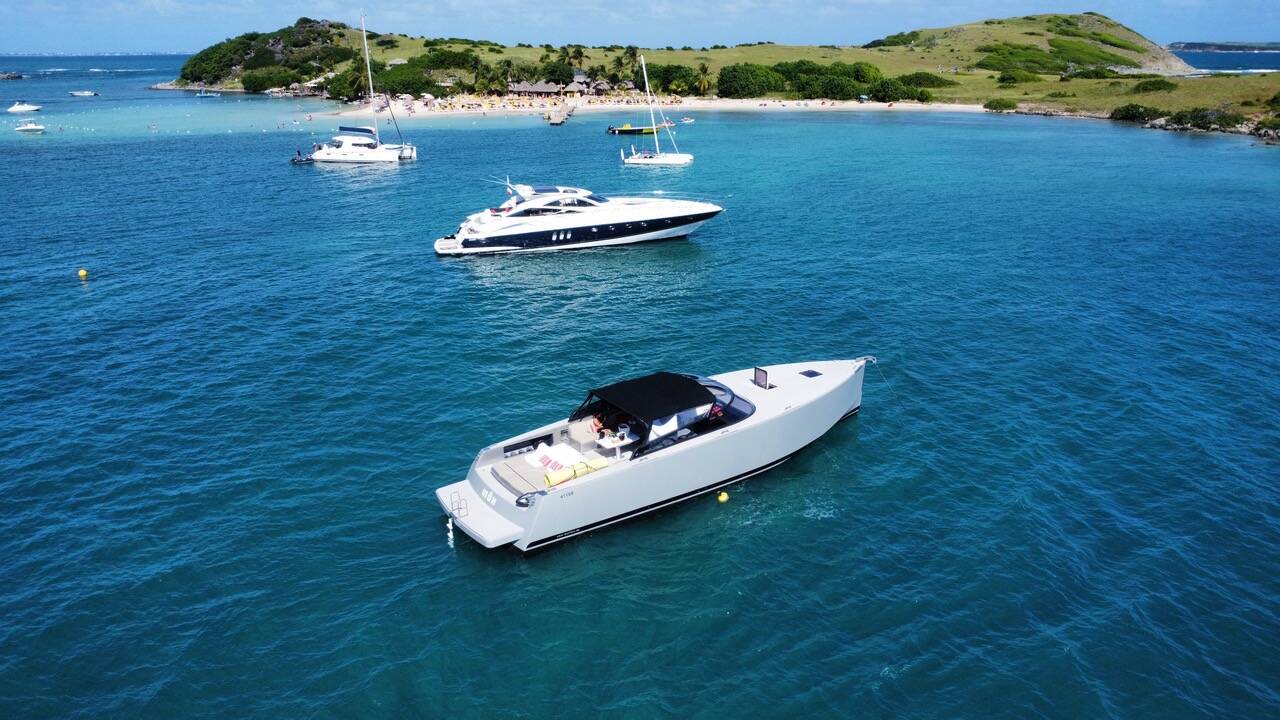 12-st-barth-master-ski-pilou-sea-bob-location-bateau-jet-ski-gustavia-st-barts.jpeg