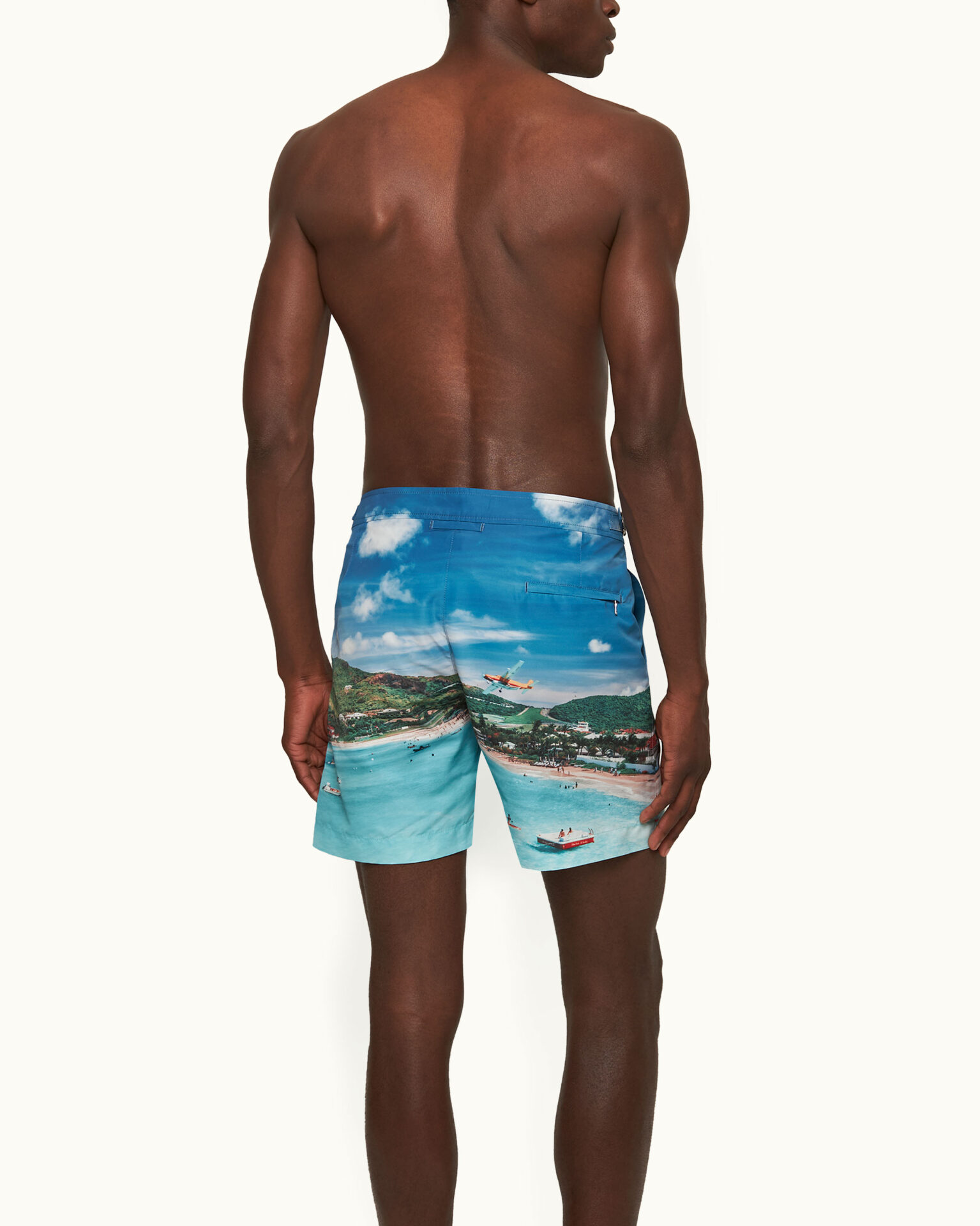 orlebar-brown-bulldog-st-barths-baie-de-st-juan_matcode_model_back_ob.jpg