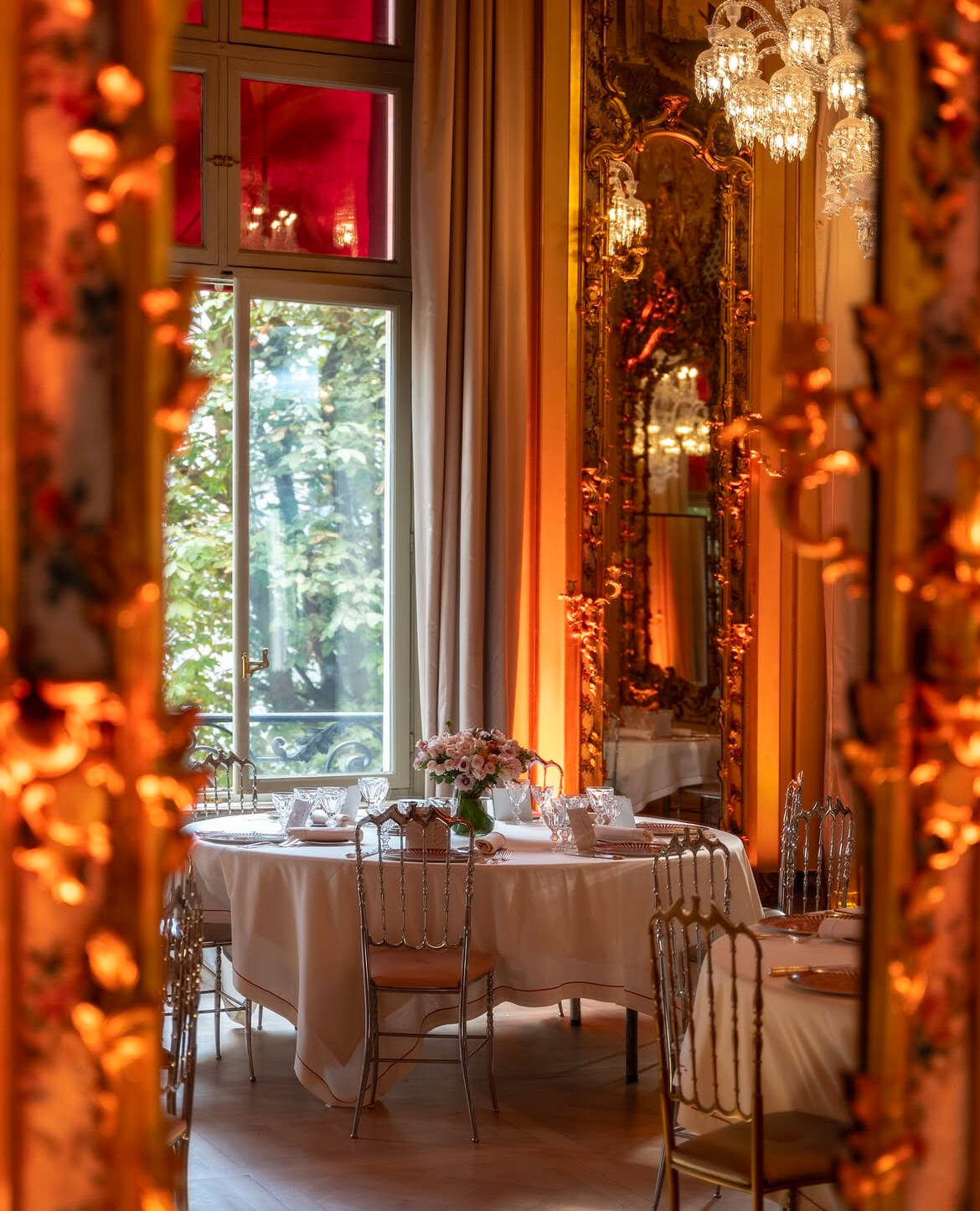 10-paris-restaurant-ducasse-baccarat-paris.jpg